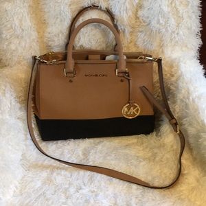 Michael Kors Black/Tan colorblocked Sutton
